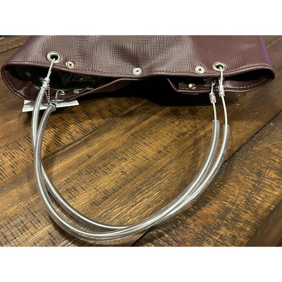 Hardwear by Renee Purse - Picture 7 of 16